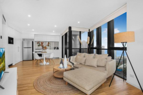 Roomy Apartment with Balcony, Parking, Ocean Views